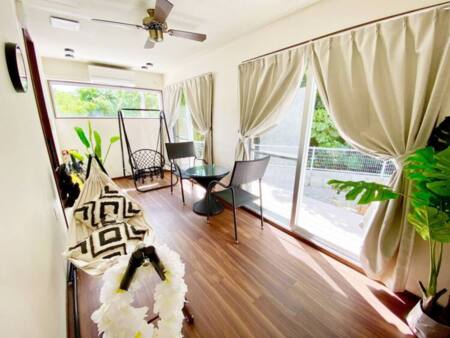 ハンギングチェア＆ハンモックで寛ぎの空間